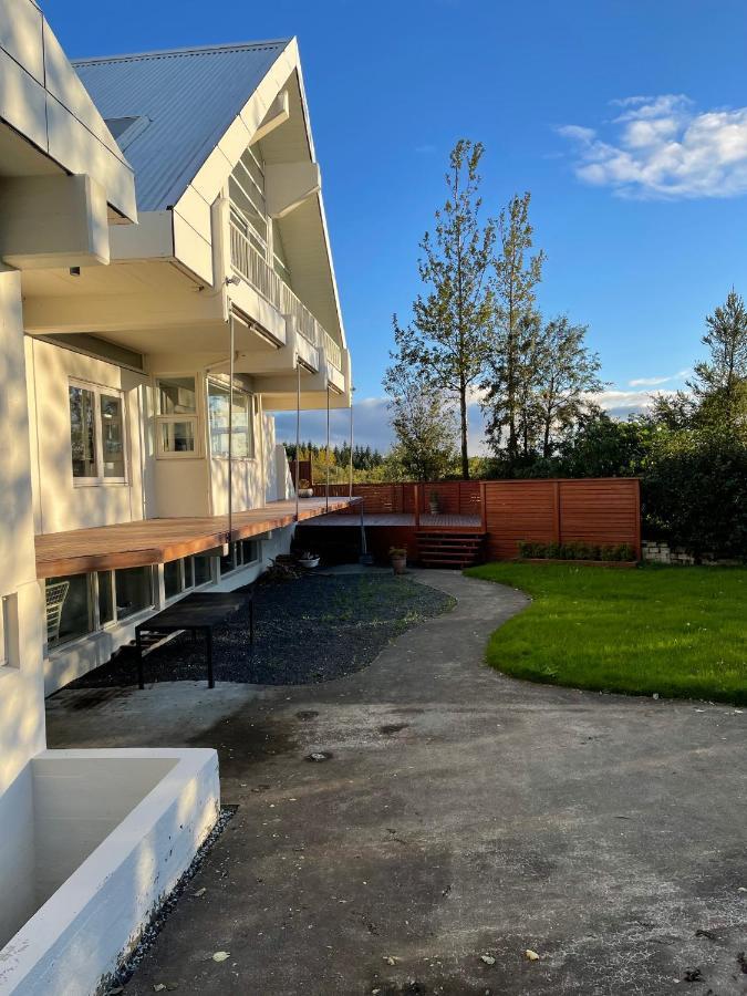 Big Villa Centrally Located In Reykjavik Exterior photo